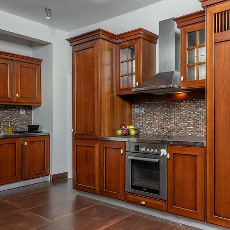 Relux Sea View 2 Bedroom Apartment By Blupine アテネ エクステリア 写真